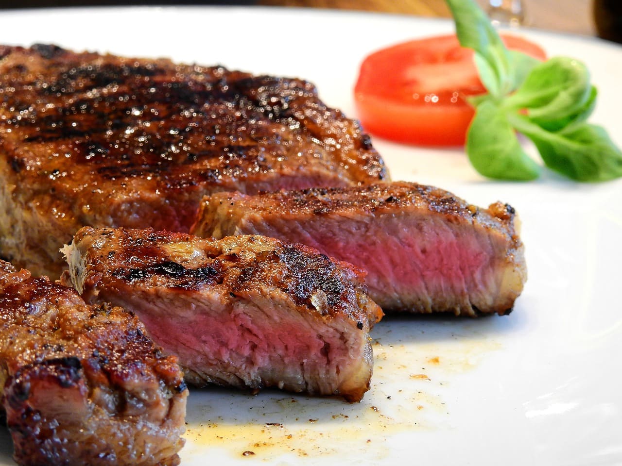 Viande de bœuf, un des aliments les plus riches en lysine.