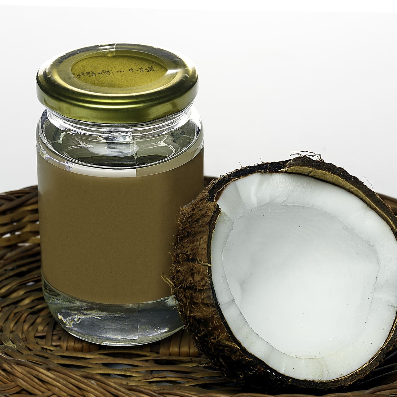 Huile de noix de coco bio bienfaits cheveux et peau - santé