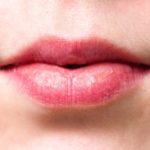 Lèvres gercées : solutions et soins naturels.