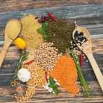 Pois chiches, haricots blancs et lentilles : aliments riches en vitamine B9.